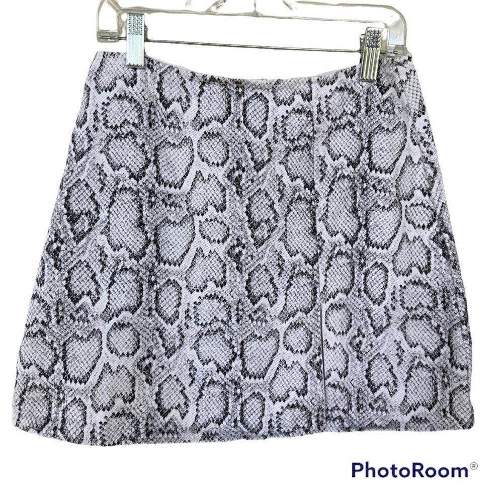 Olivaceous Animal Print Mini Skirt Black White Trendy Chic Size Small